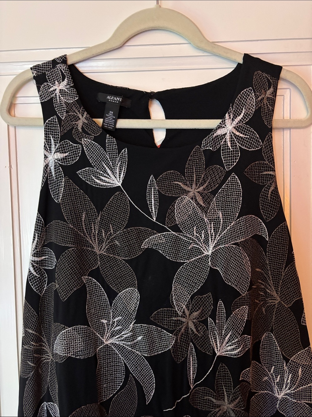 Alfani Black/Green 0x Floral Sleeveless Blouse - Picture 3 of 3